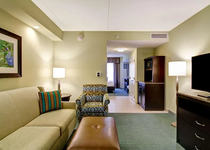 Hilton Garden Inn Woodbridge